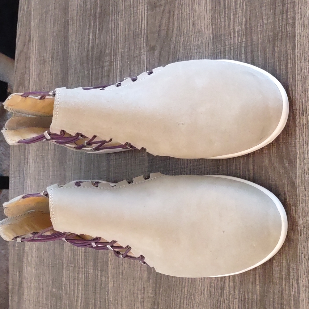 Emu Australia Suede Shoes, Size 7